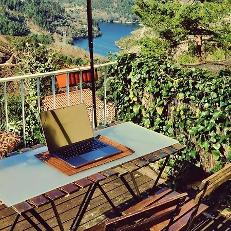 Monteiro's Geres * Ferral